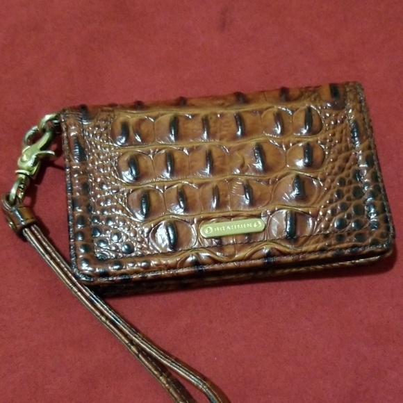 Brahmin Handbags - EUC Brahmin Wristlet/Wallet